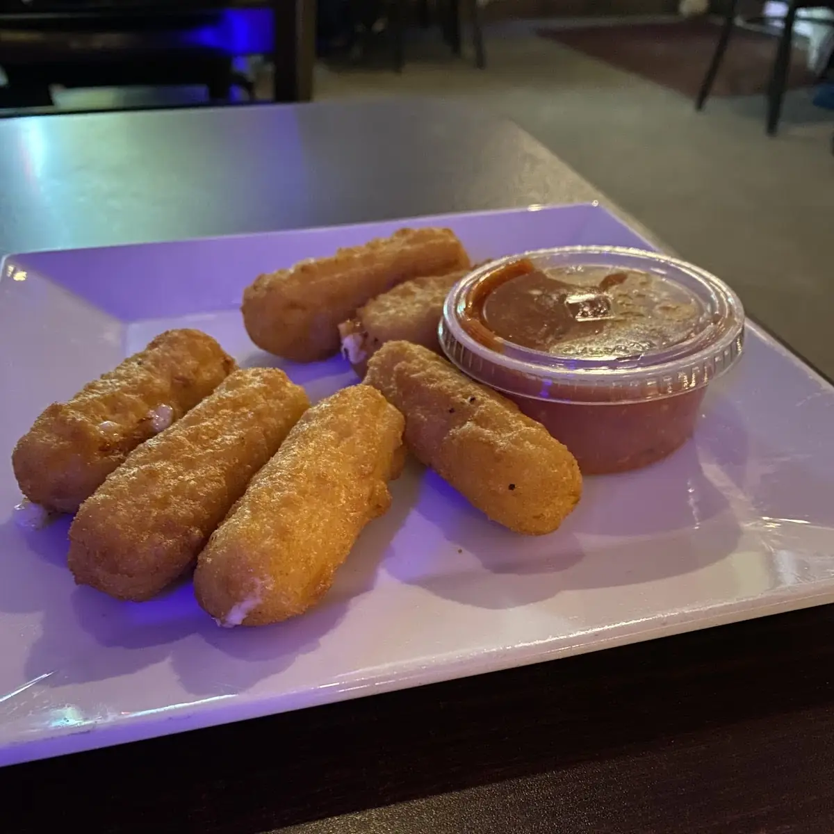Fried Mozzarella Sticks with Marinara Sauce