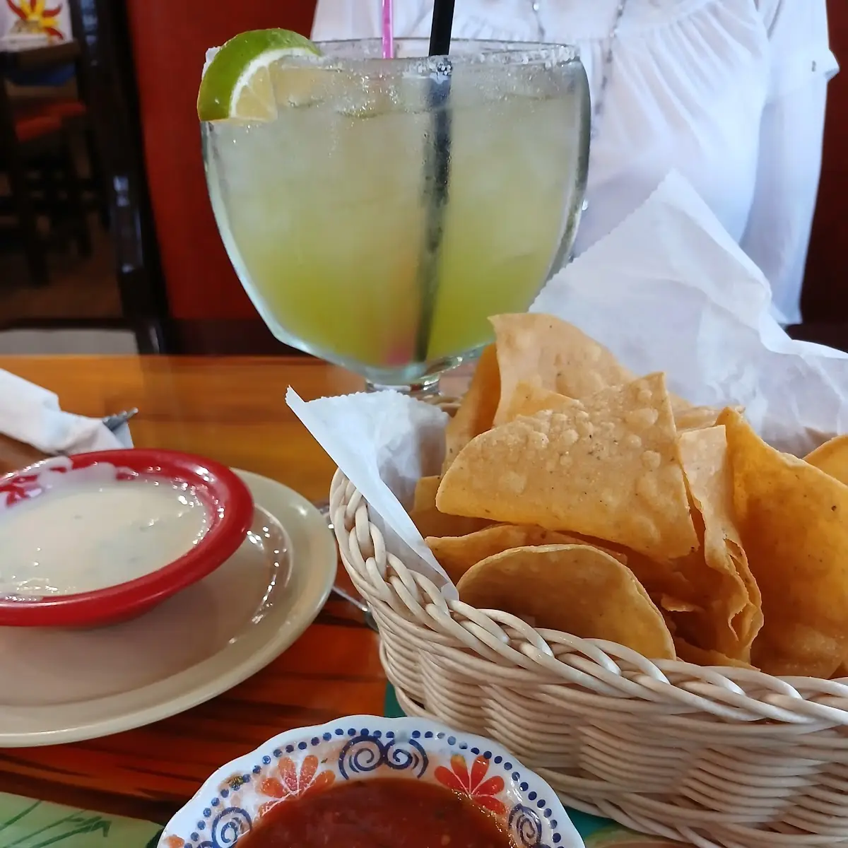 Chips and Salsa w Cheese Dip
