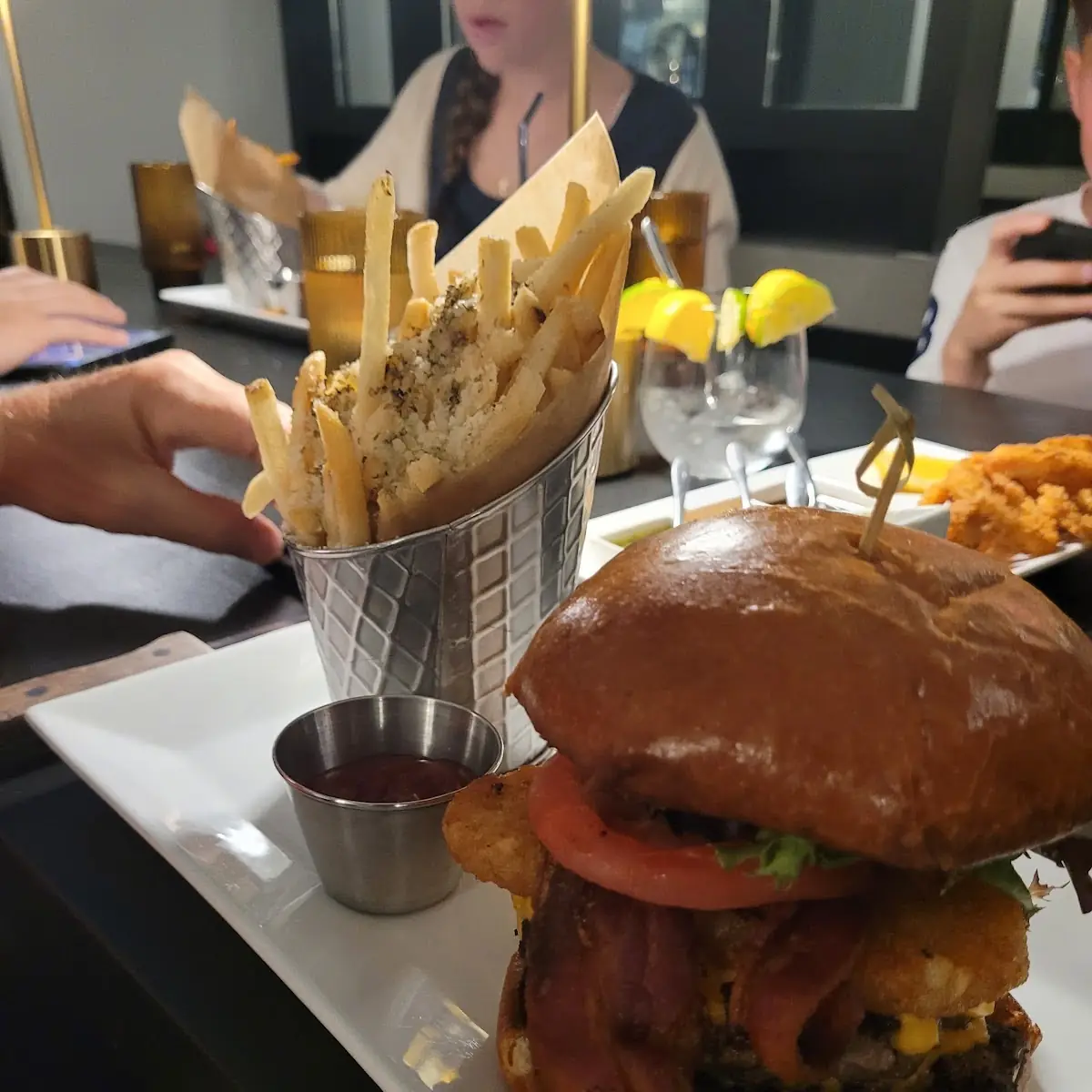 Double Cheeseburger with Onion Rings
