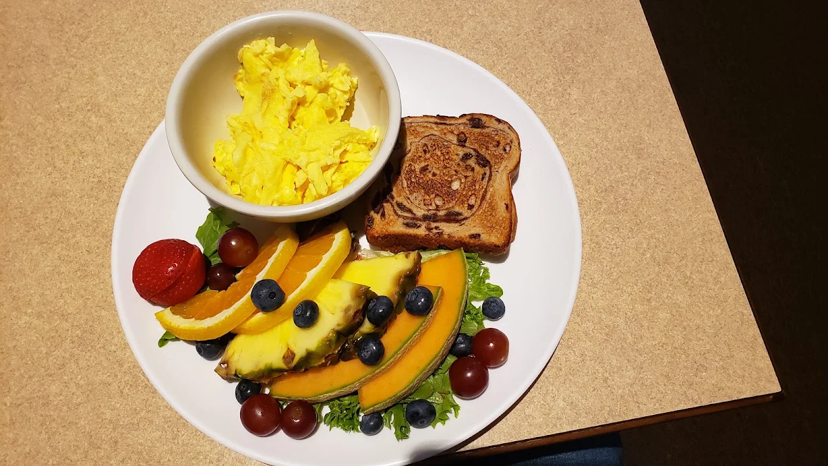 Scrambled Eggs with Fruit Cup