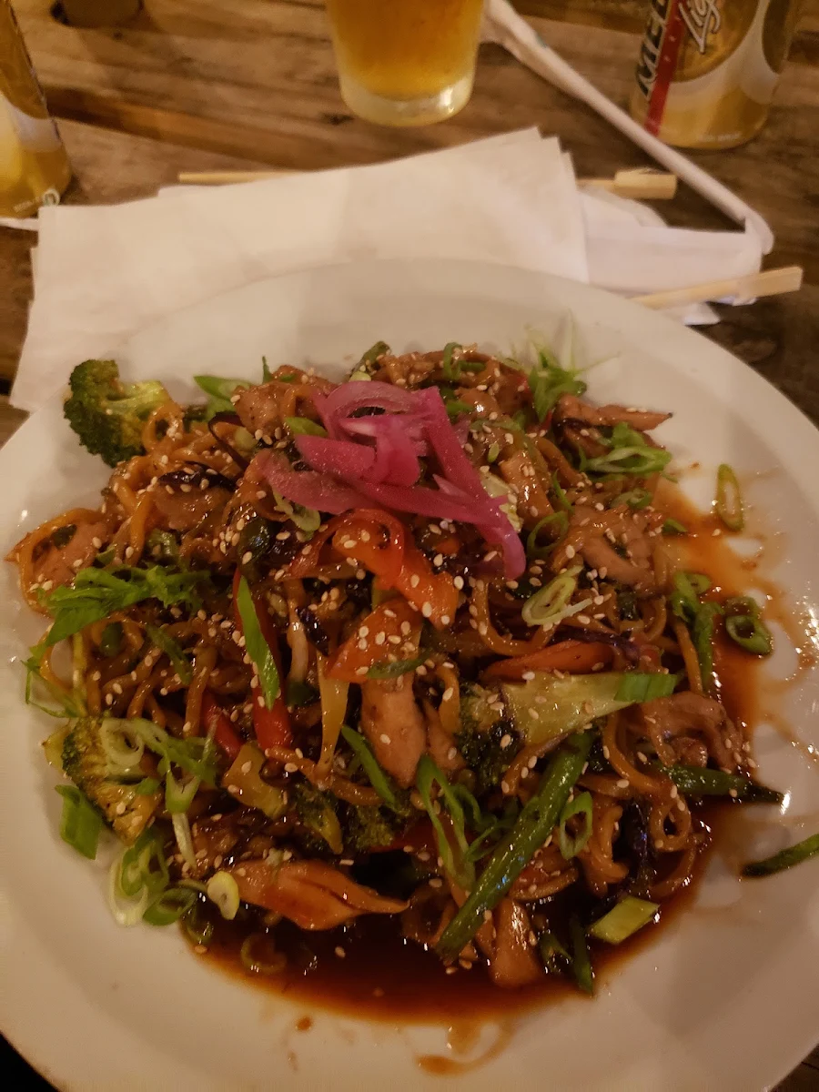 Chicken Lo Mein