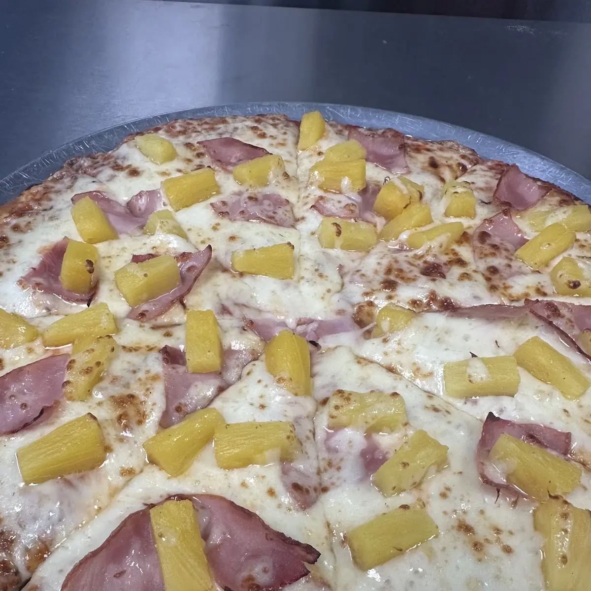 Hang 10 Hawaiian Pizza