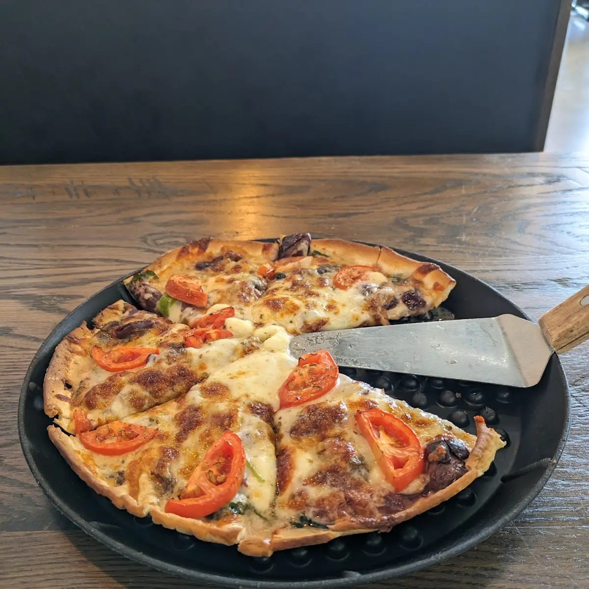 Mediterranean Veggie Pizza
