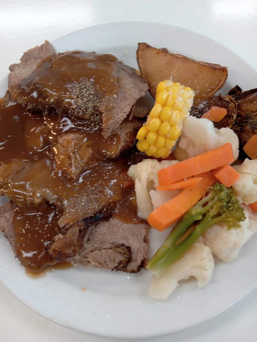Slow Cooked Roast Beef with Vegetables, Coolabah Tree Cafe