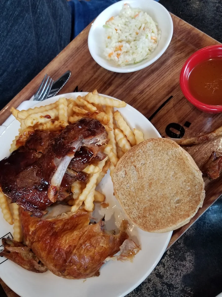 Ribs and Chicken Breast, Benny&Co.
