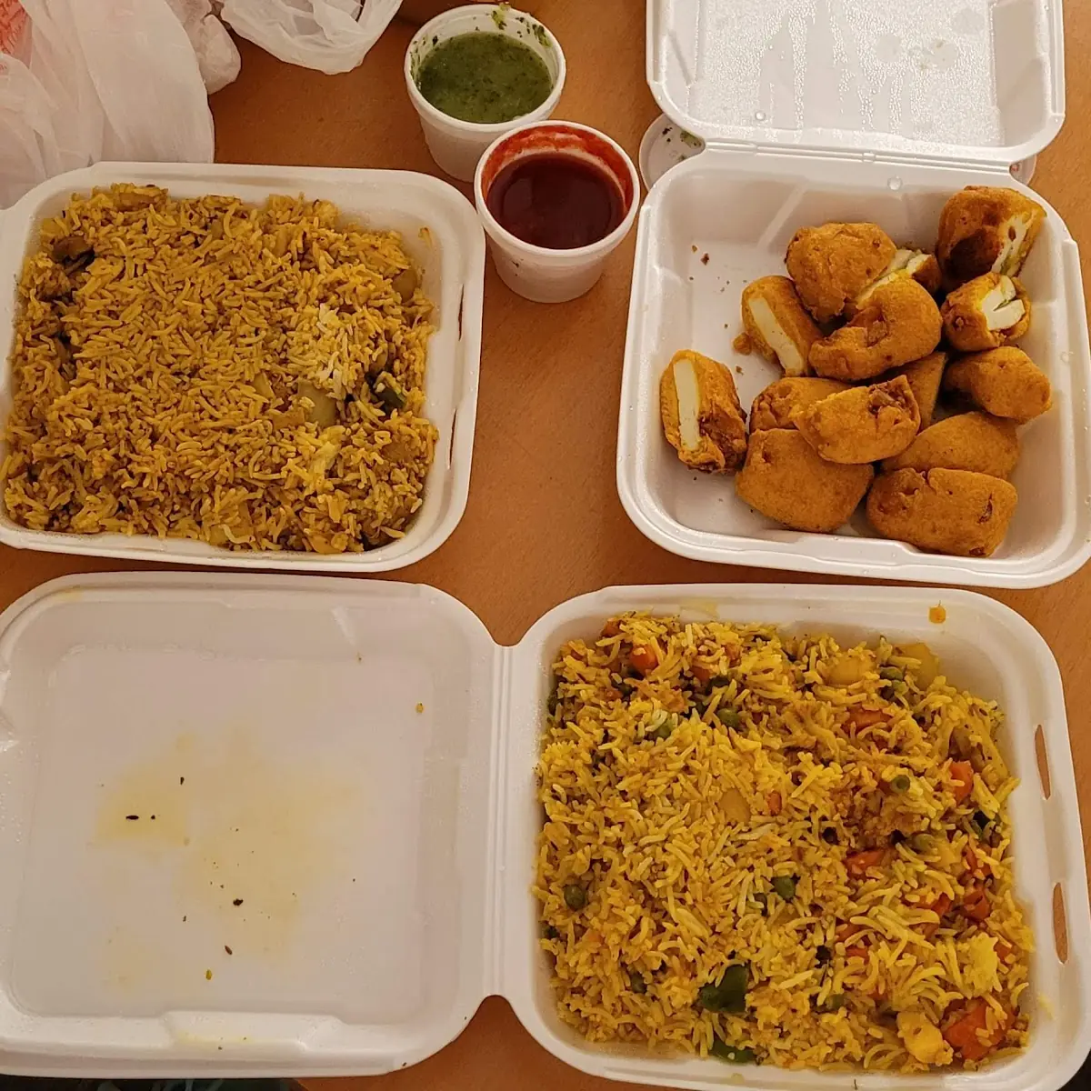 Chicken & Veg Biryani Paneer Pakora