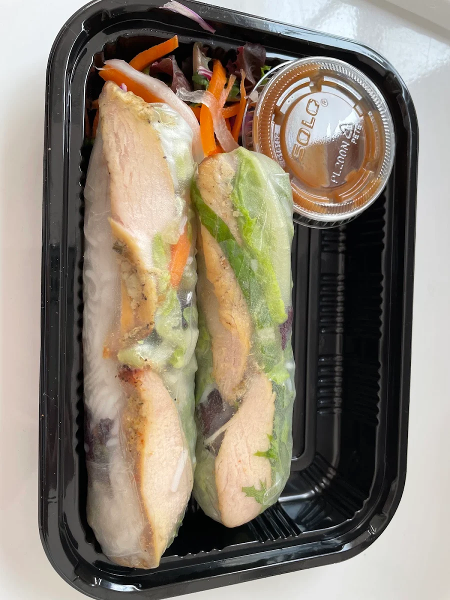 Lemongrass Chicken Spring Roll