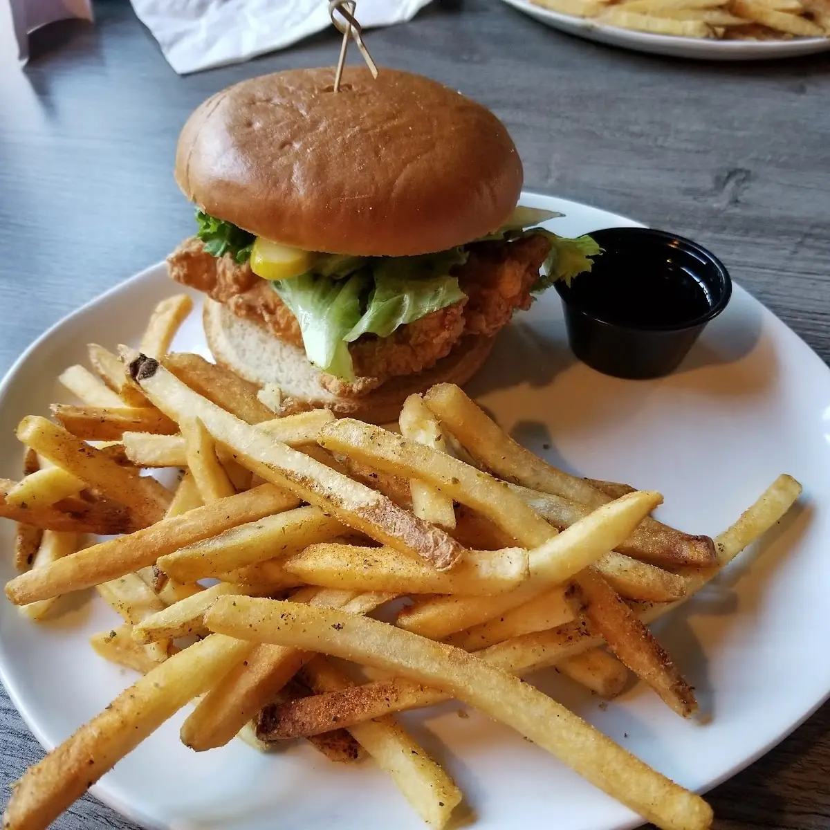 Bemus Fountain Cheese Burger