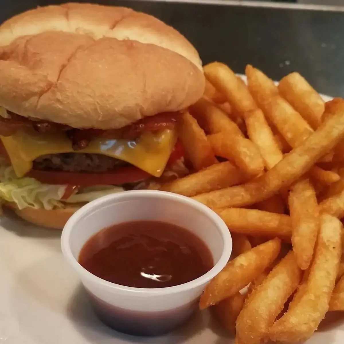 Kid's Cheese Burger Basket Plain