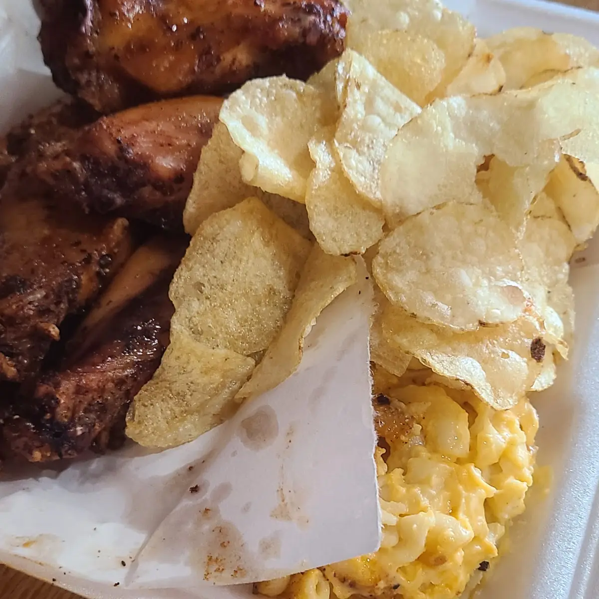 Chicken Wings with Chips and Mac and Cheese