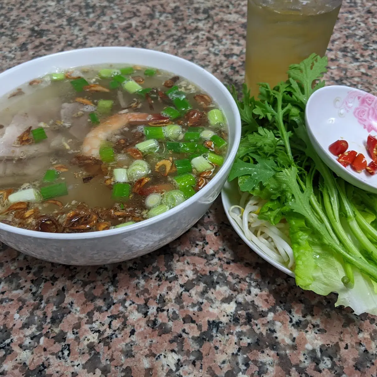 Pho Nam Veng