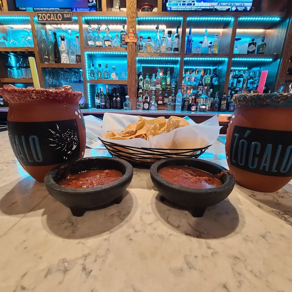 Chips & Salsa Roja