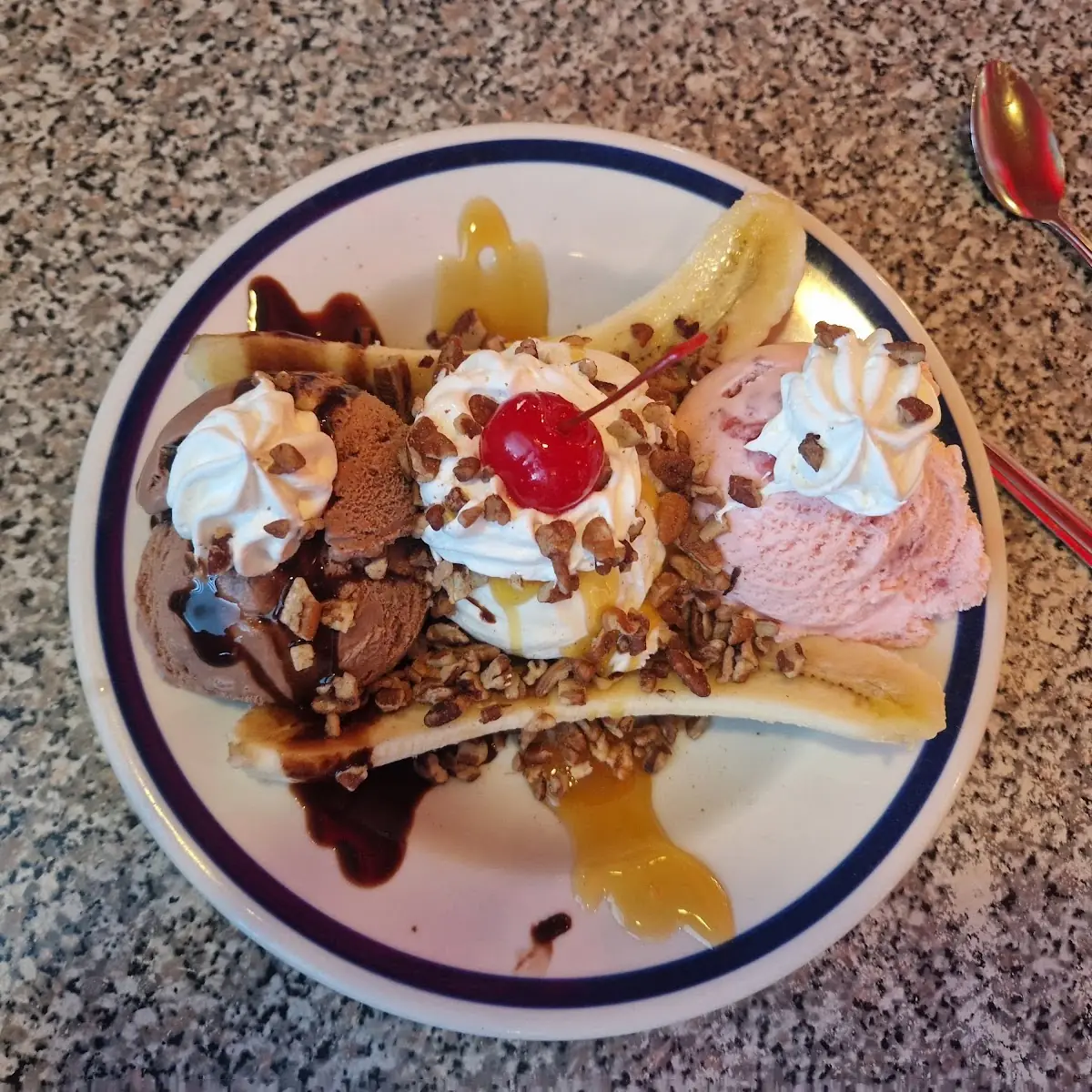 Nana's Banana Split
