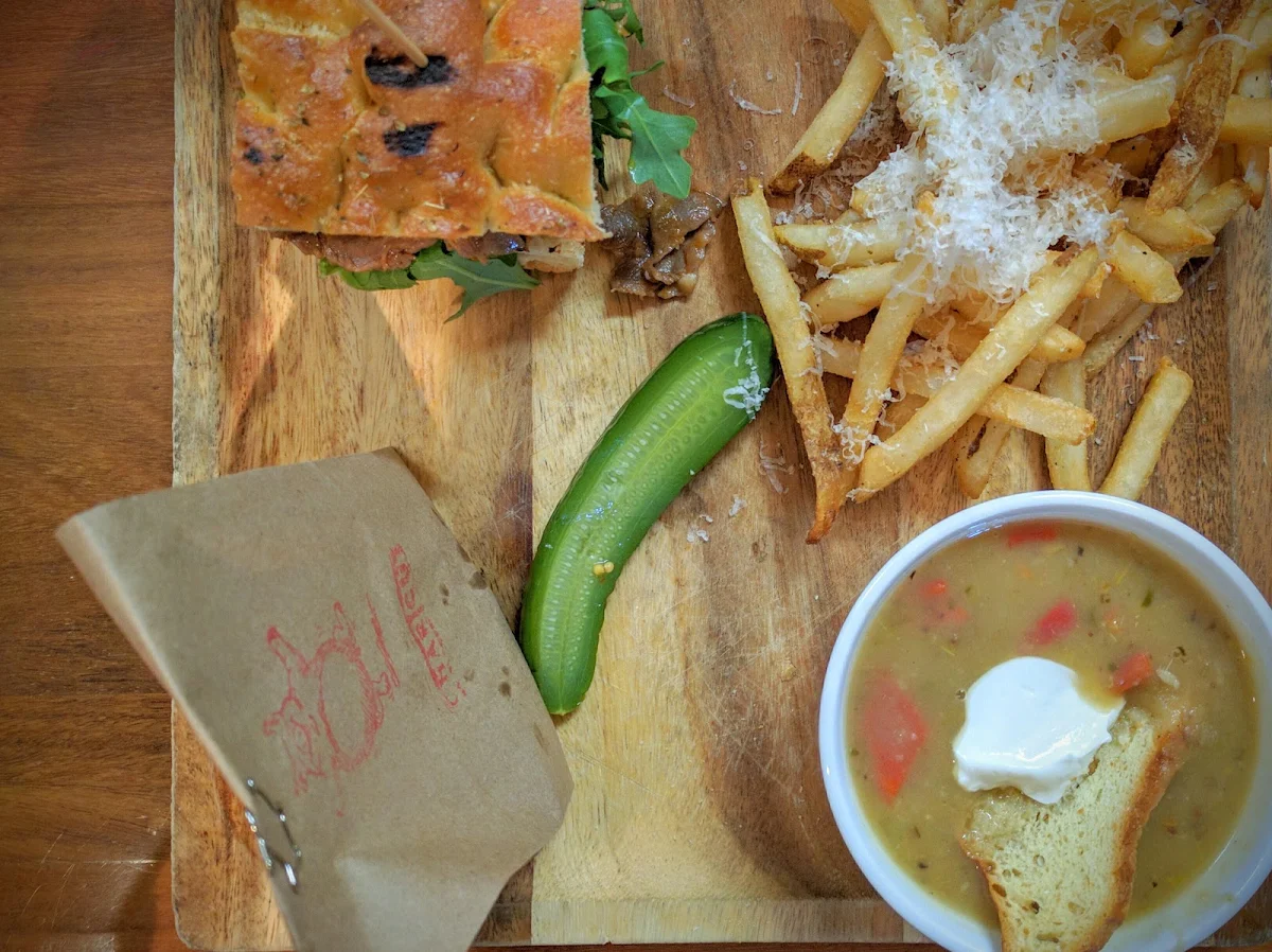 Sandwich Fries, CHARCUT