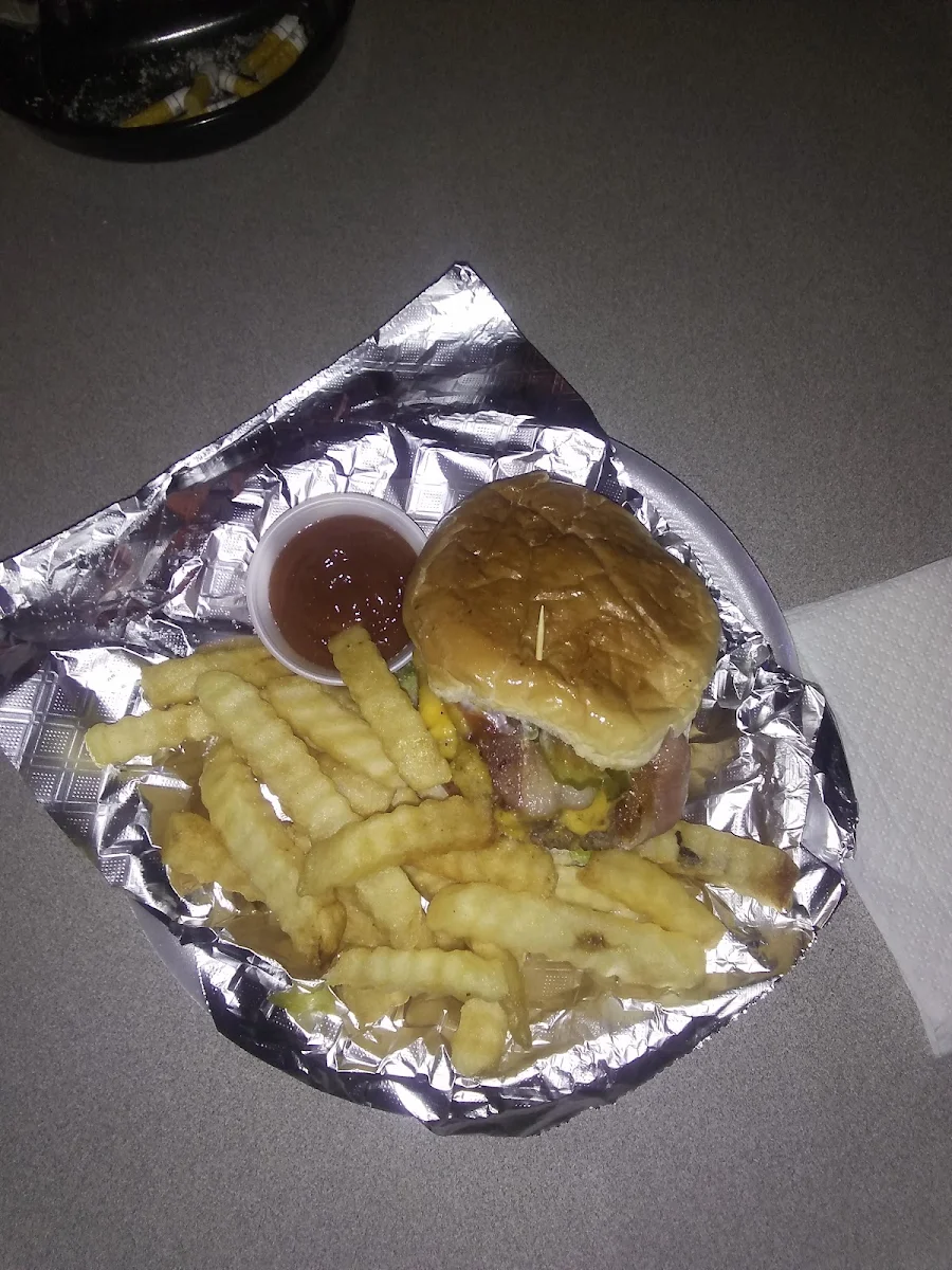 Bacon Cheeseburger Basket