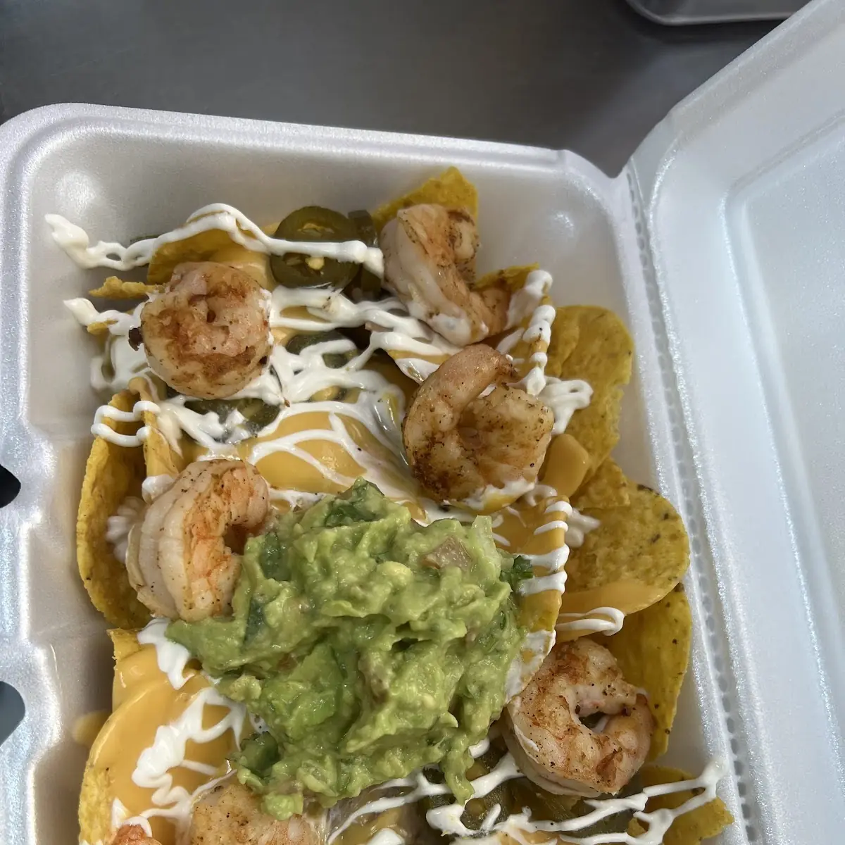 Shrimp Nachos with Guacamole Dip