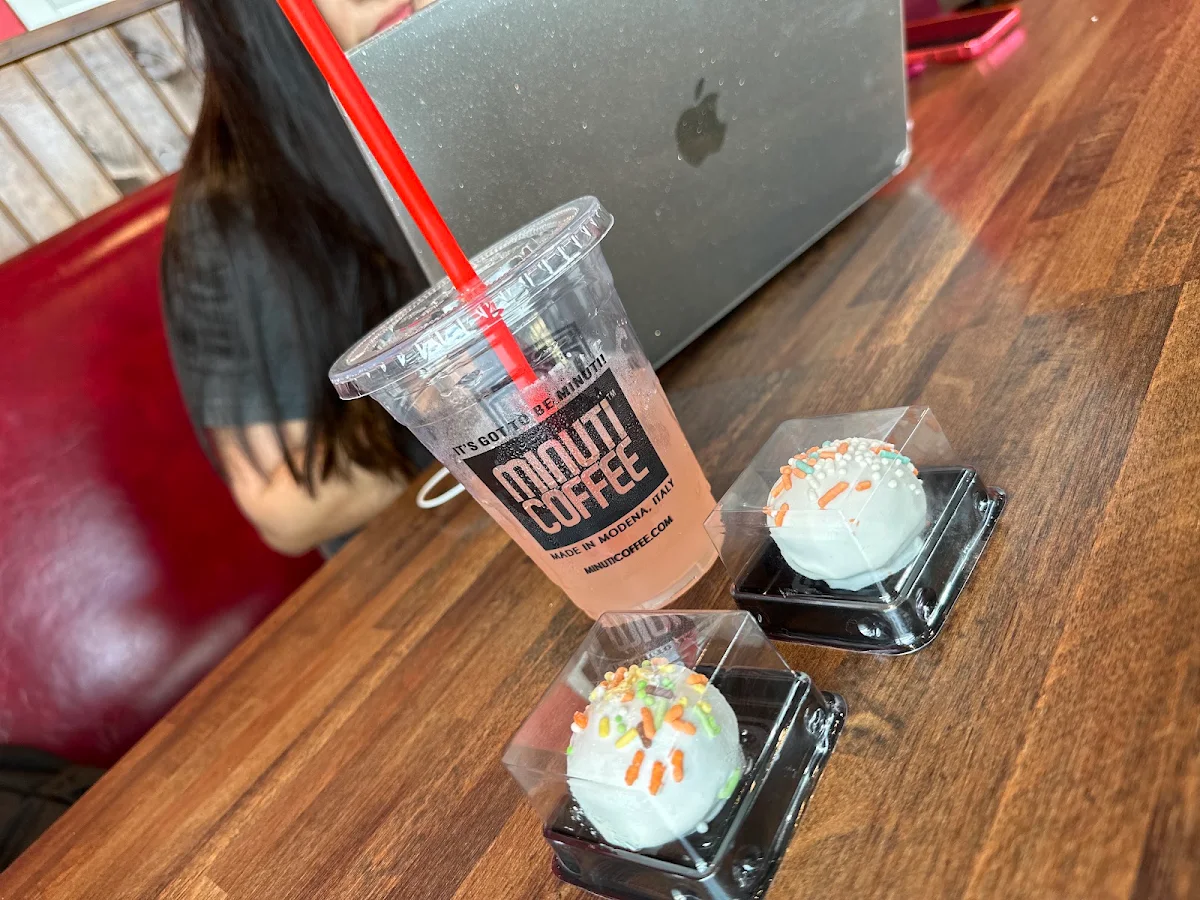 Cake Pops and Lemonade