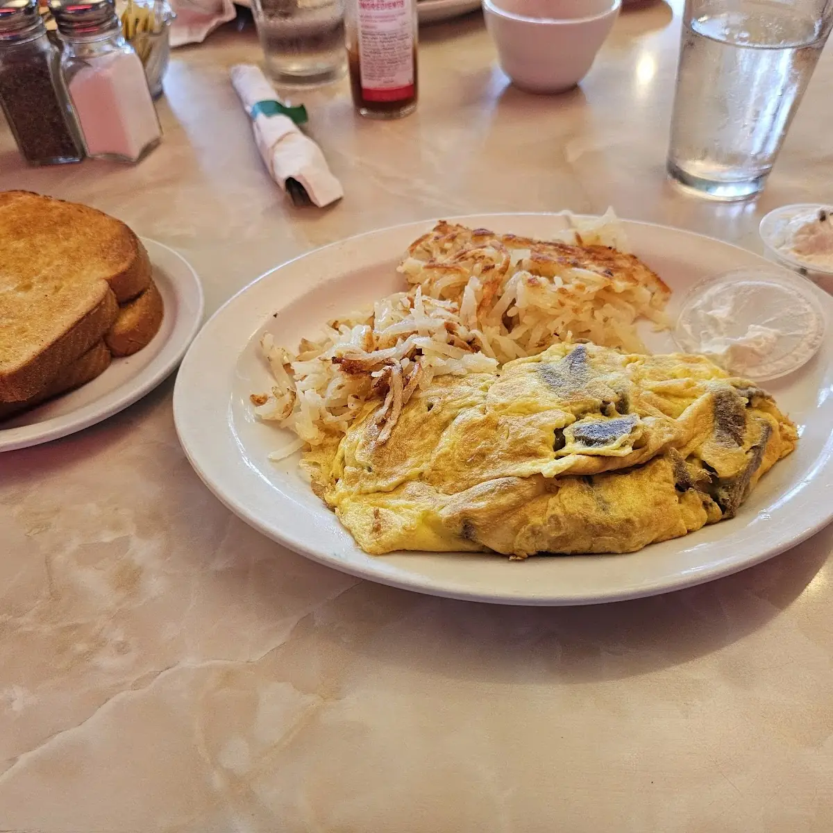 Denver & Cheese Omelette