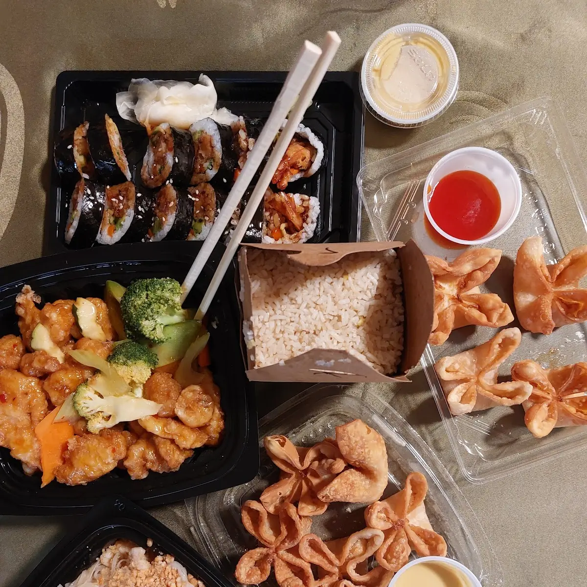General TSO's Chicken Pad Thai Crab Rangoon