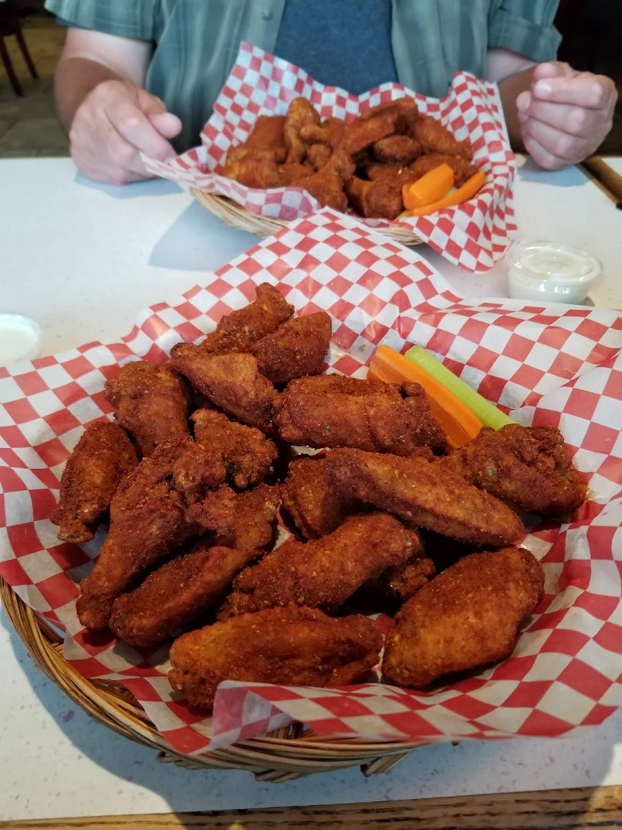 Wings and Fries, Wing House Newmarket