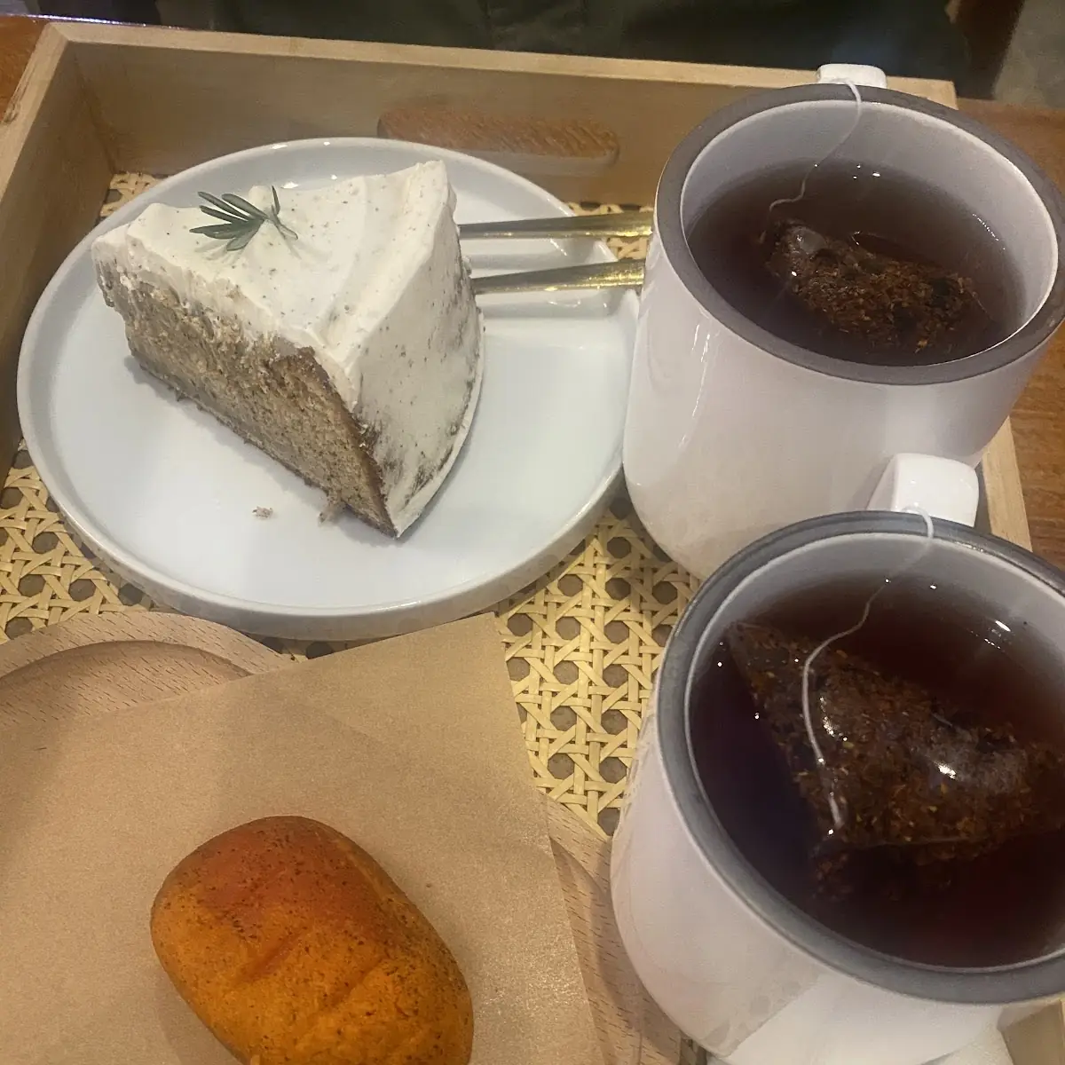 Earl Gray Cake Slice