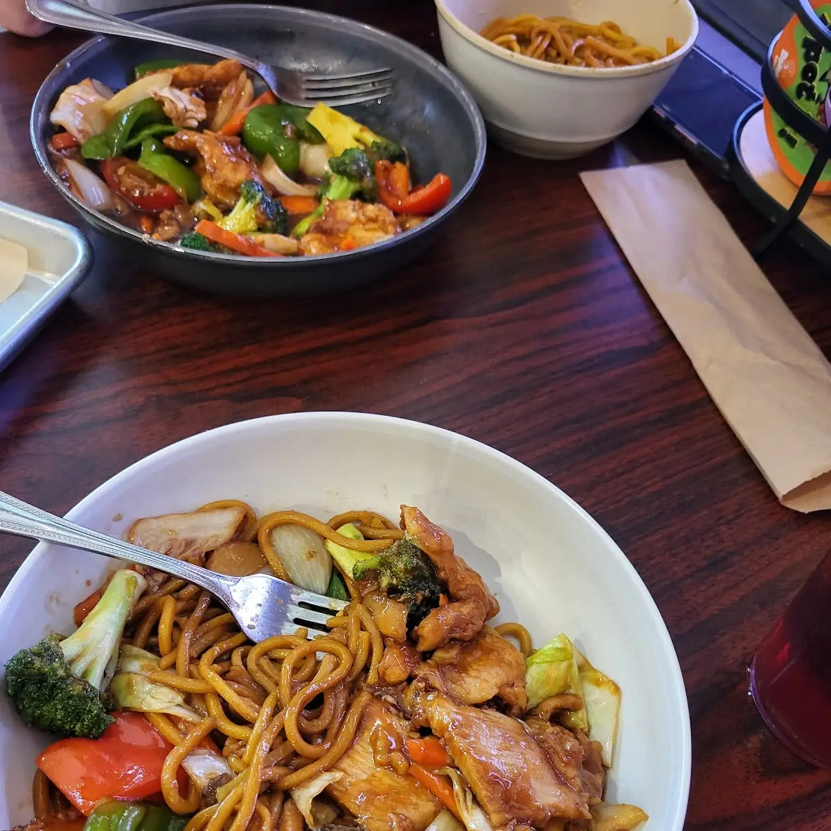 Garlic Chicken with Added Lo Mein Noodles