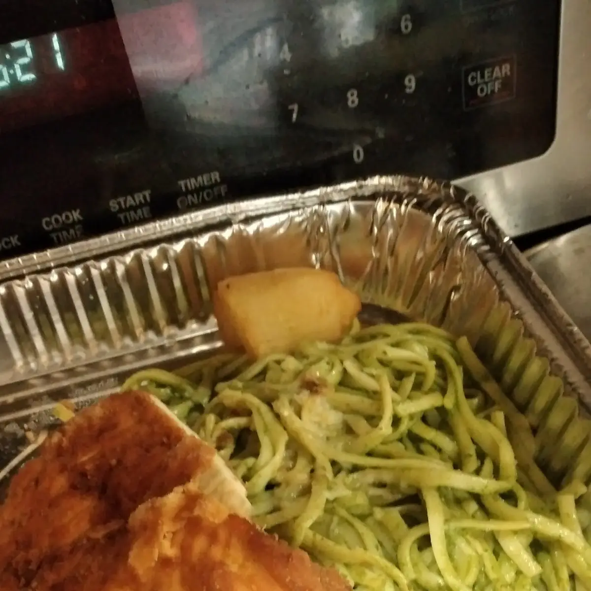 Tallarin Verde Con Milanesa De Pollo