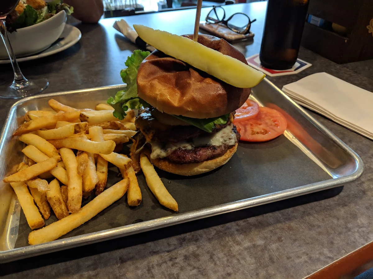 Burgers, Twigg's Bar & Grill