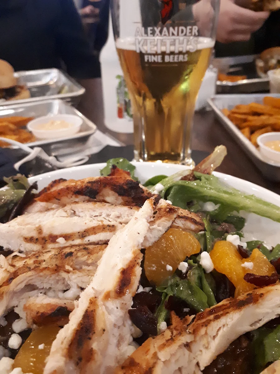 Salad with Chicken, Twigg's Bar & Grill