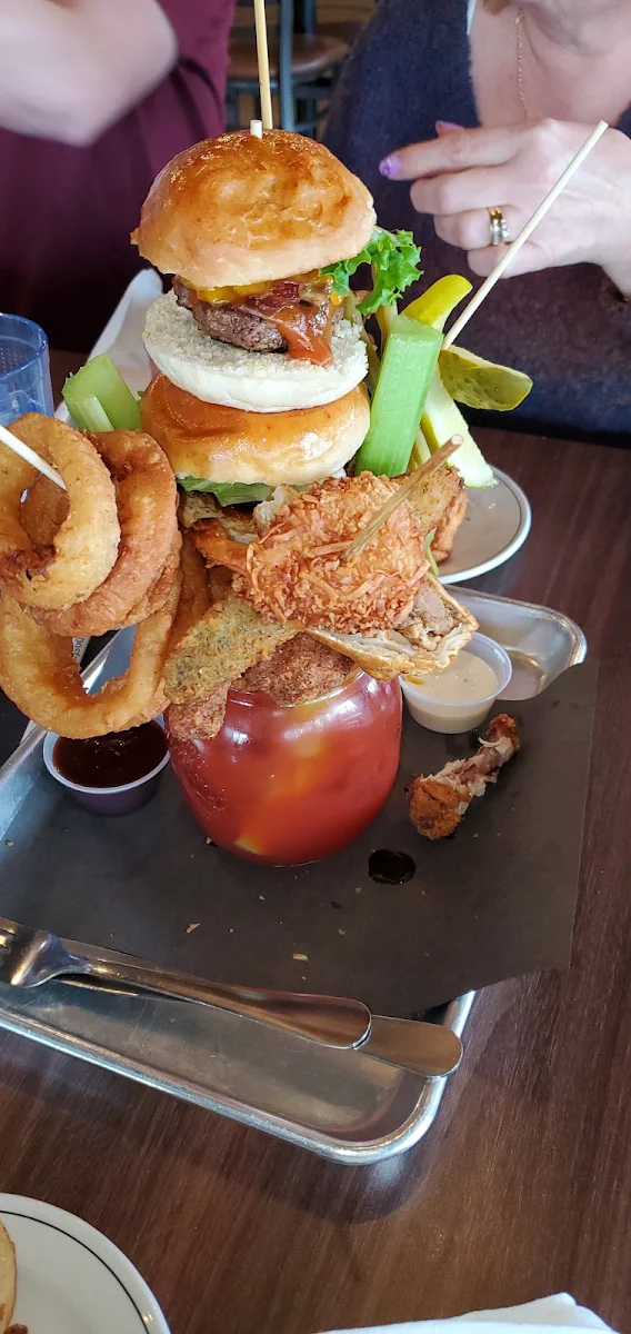 Super Ceasar, Twigg's Bar & Grill