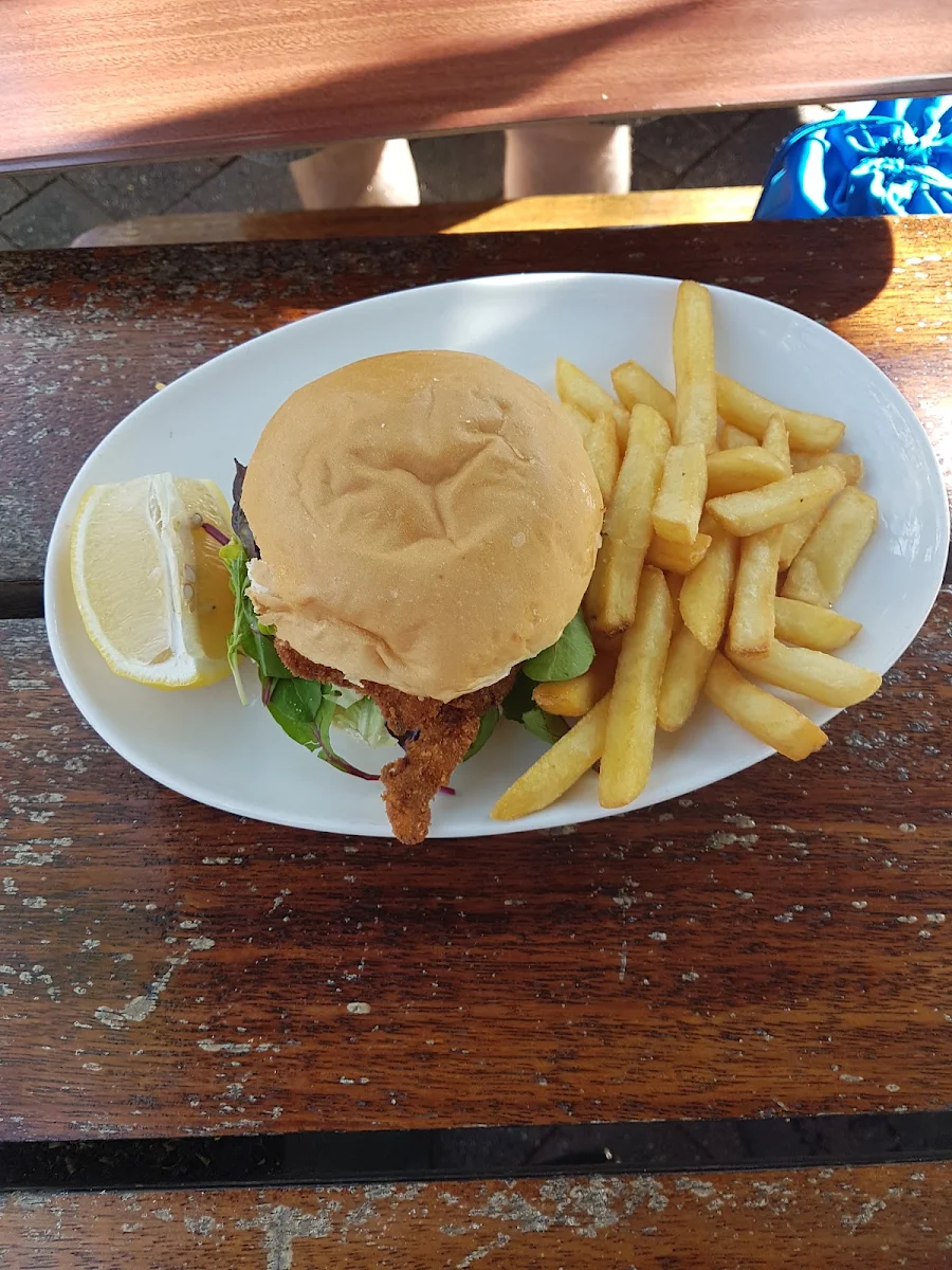 Cheeseburger & Chips, Hotel Brunswick