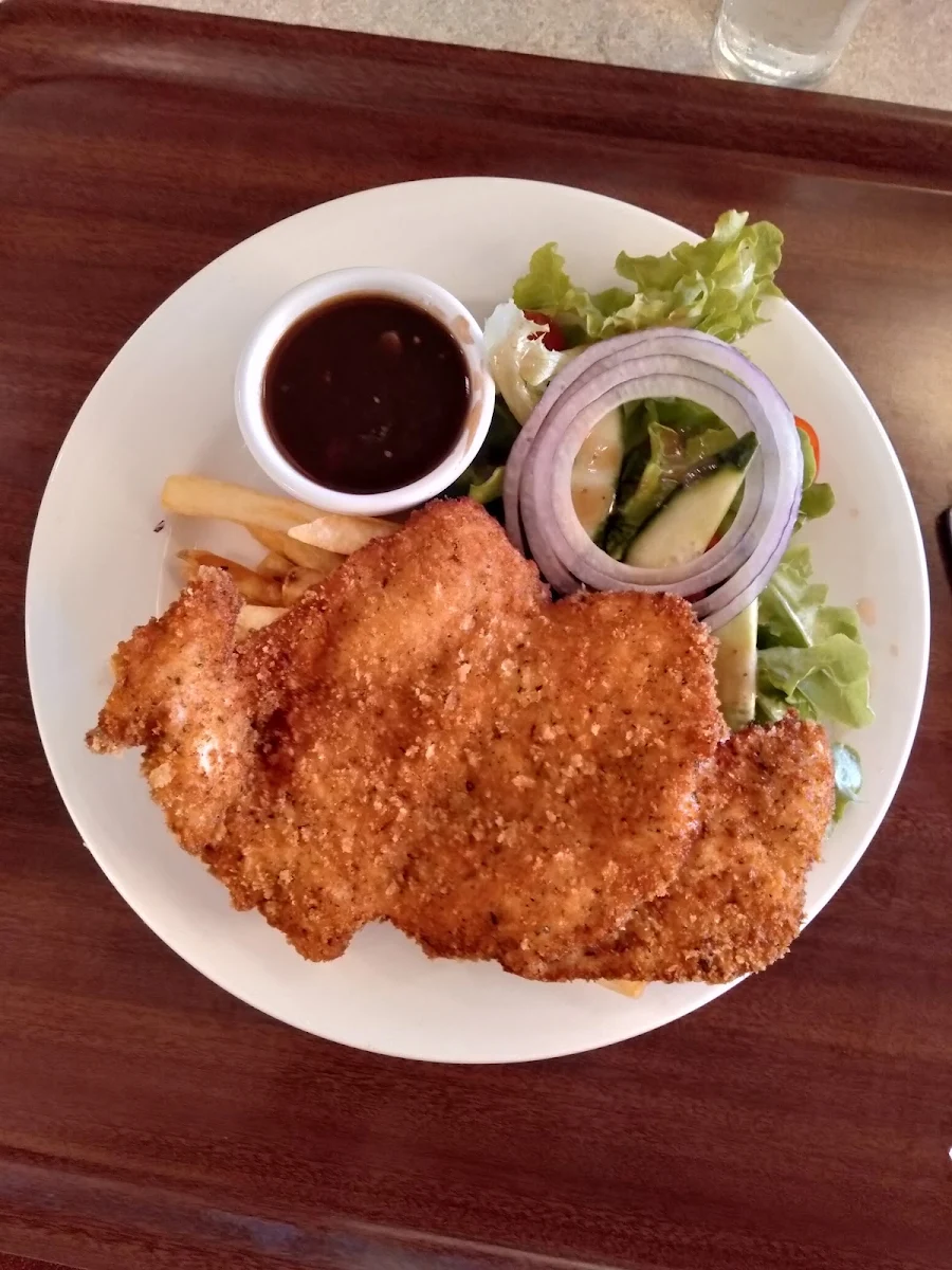 Chicken Schnitzel, Hotel Brunswick