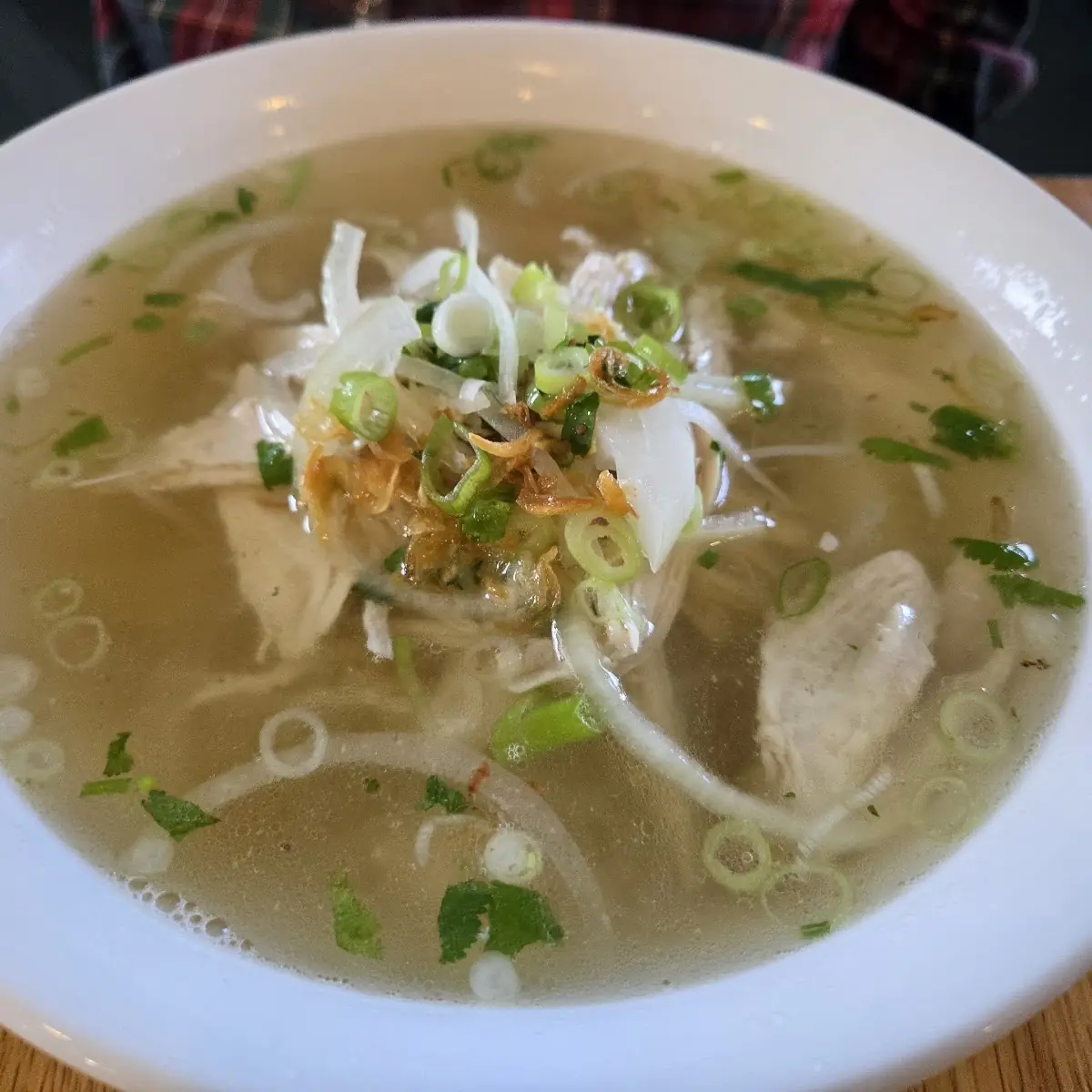 Thinly Sliced Chicken in Chicken Broth Phõ GÃ