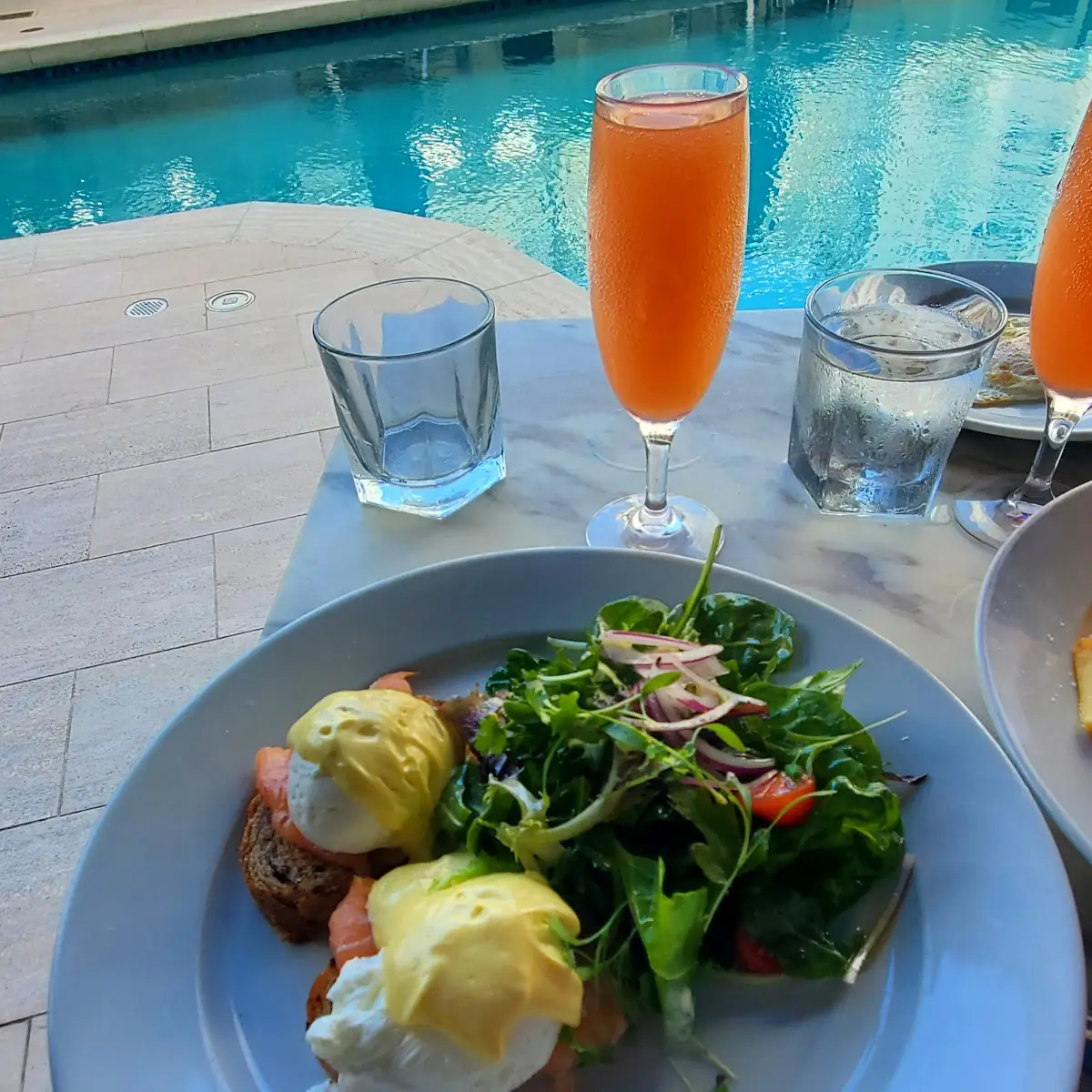 Smoked Salmon Eggs Benedict