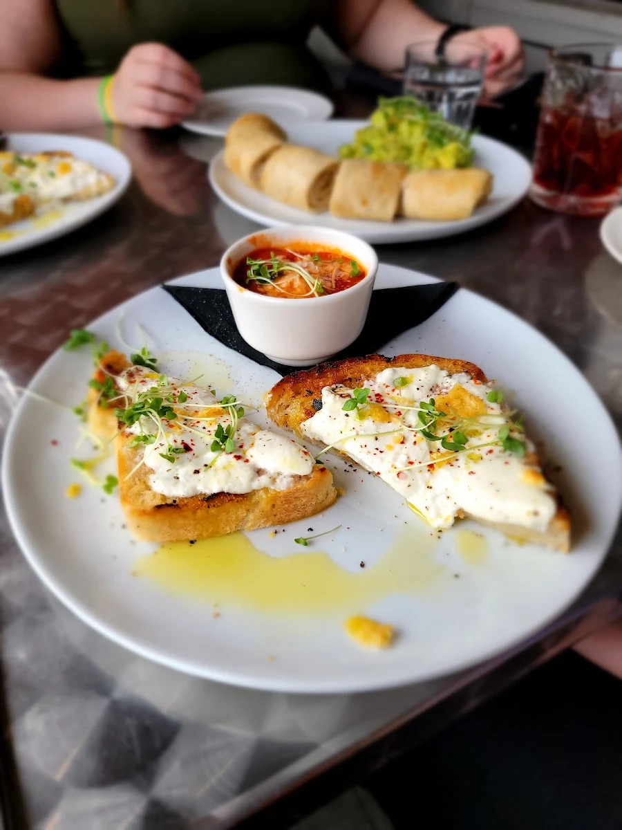 Burrata Garlic Bread