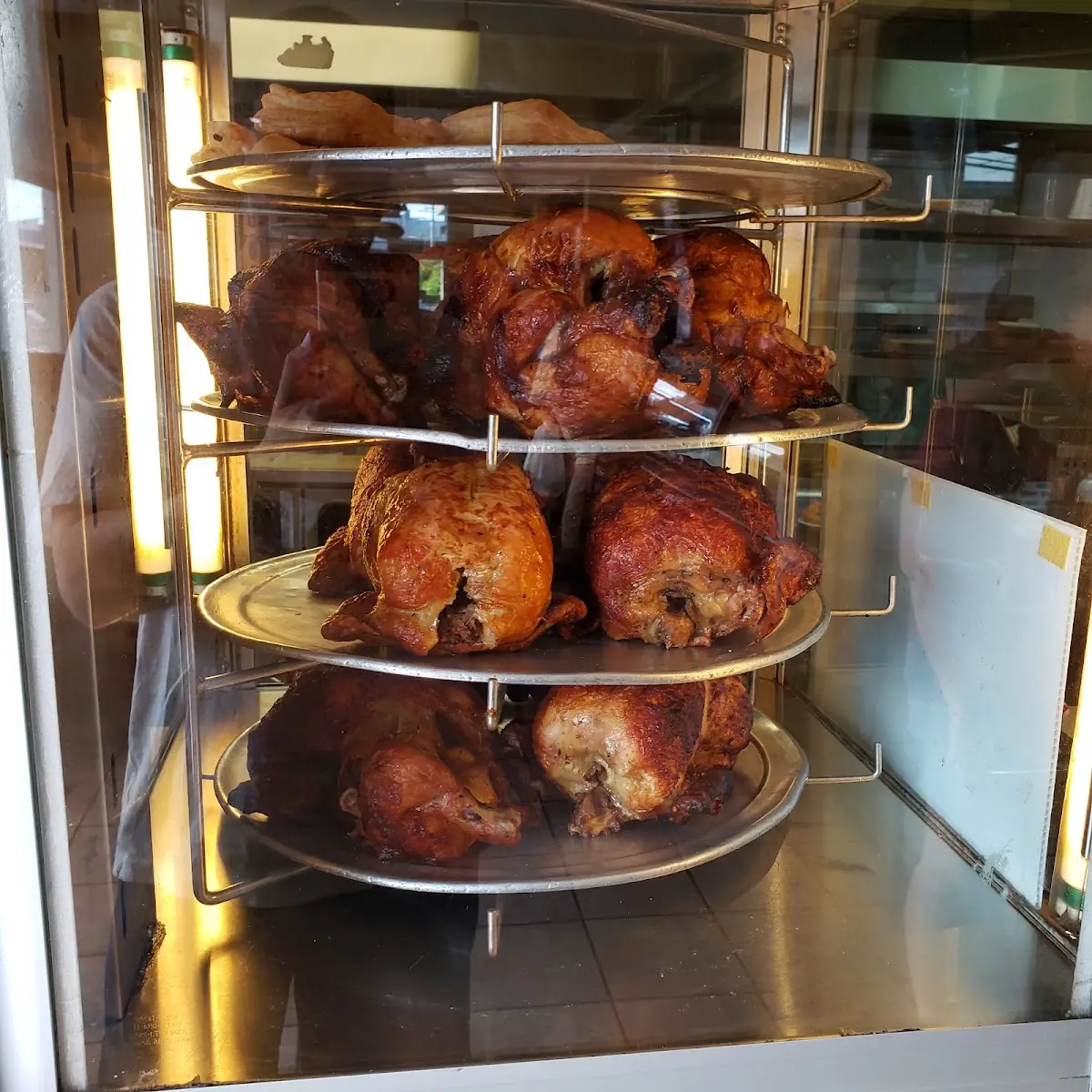 Pollo Chicken