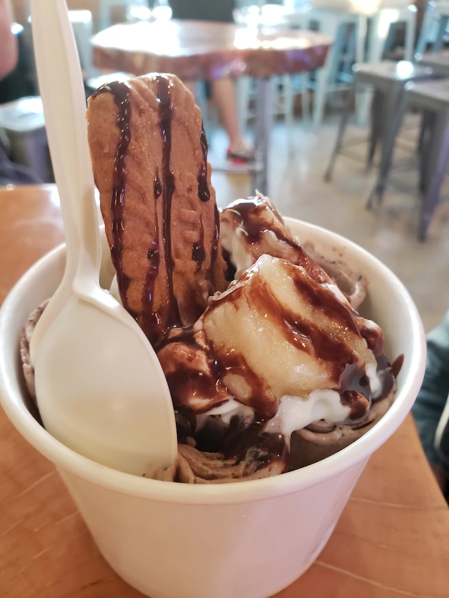 Chocolate Ice Cream with Oreo