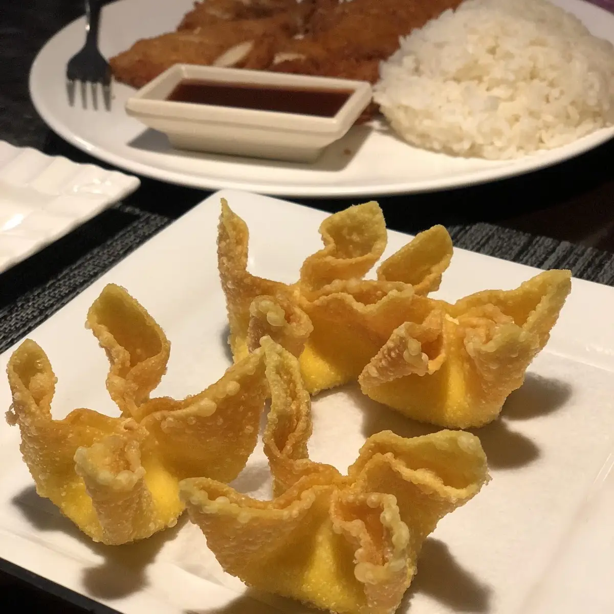 Crab Rangoon 4 Pieces