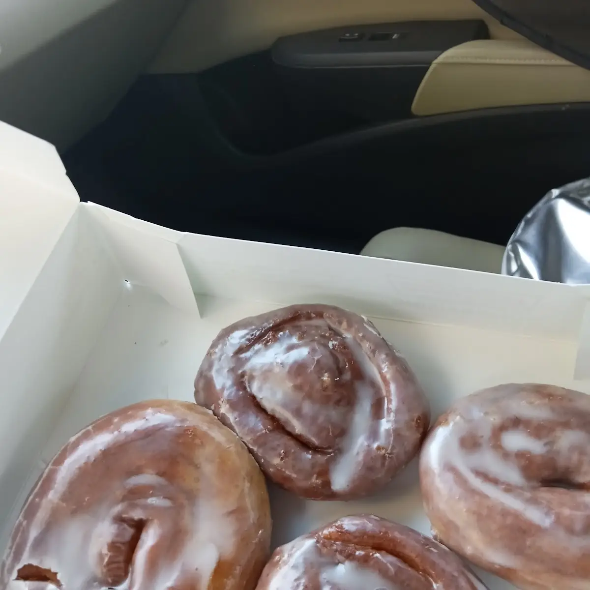 4 Count Original Glazed Cinnamon Rolls
