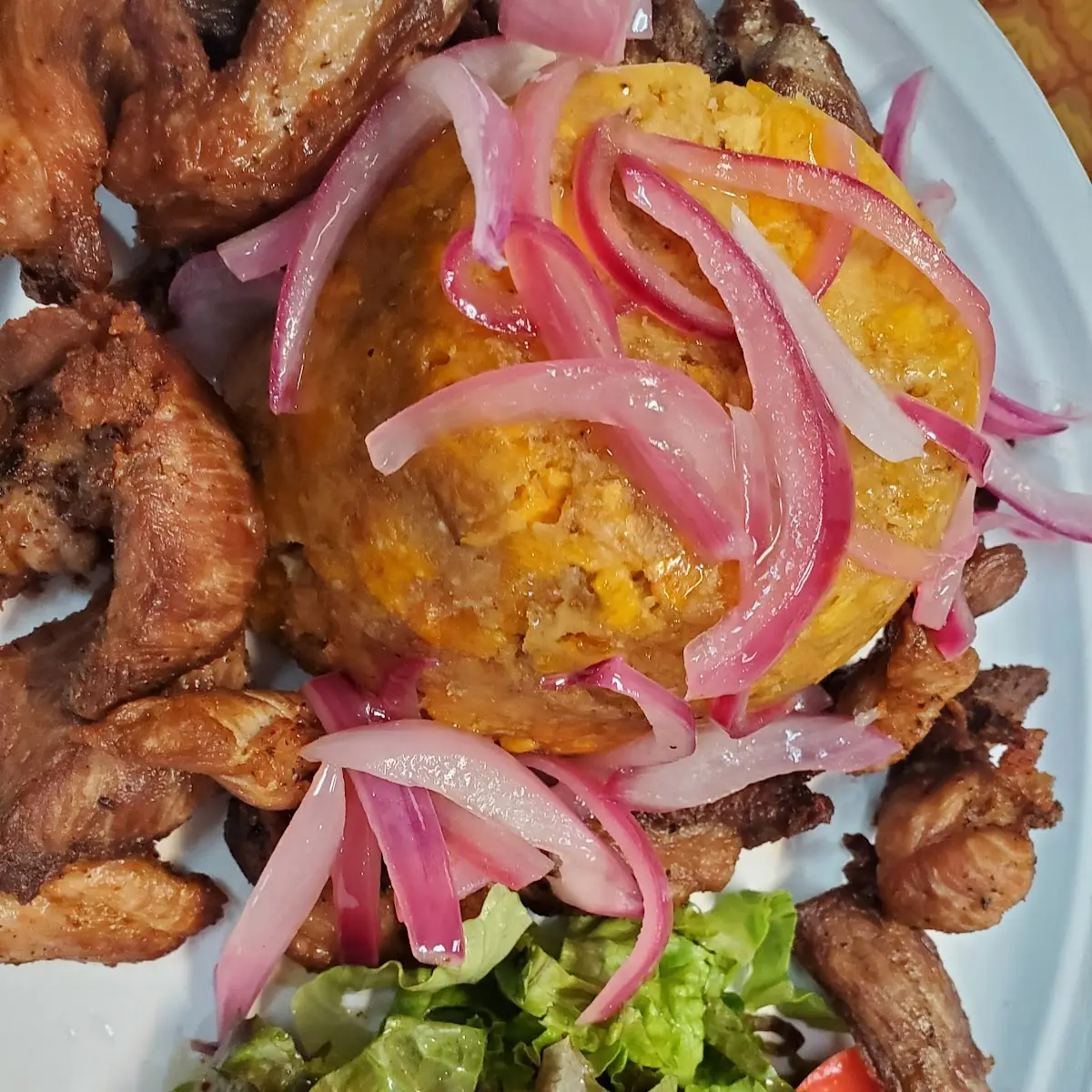Mofongo Con Carne Frita