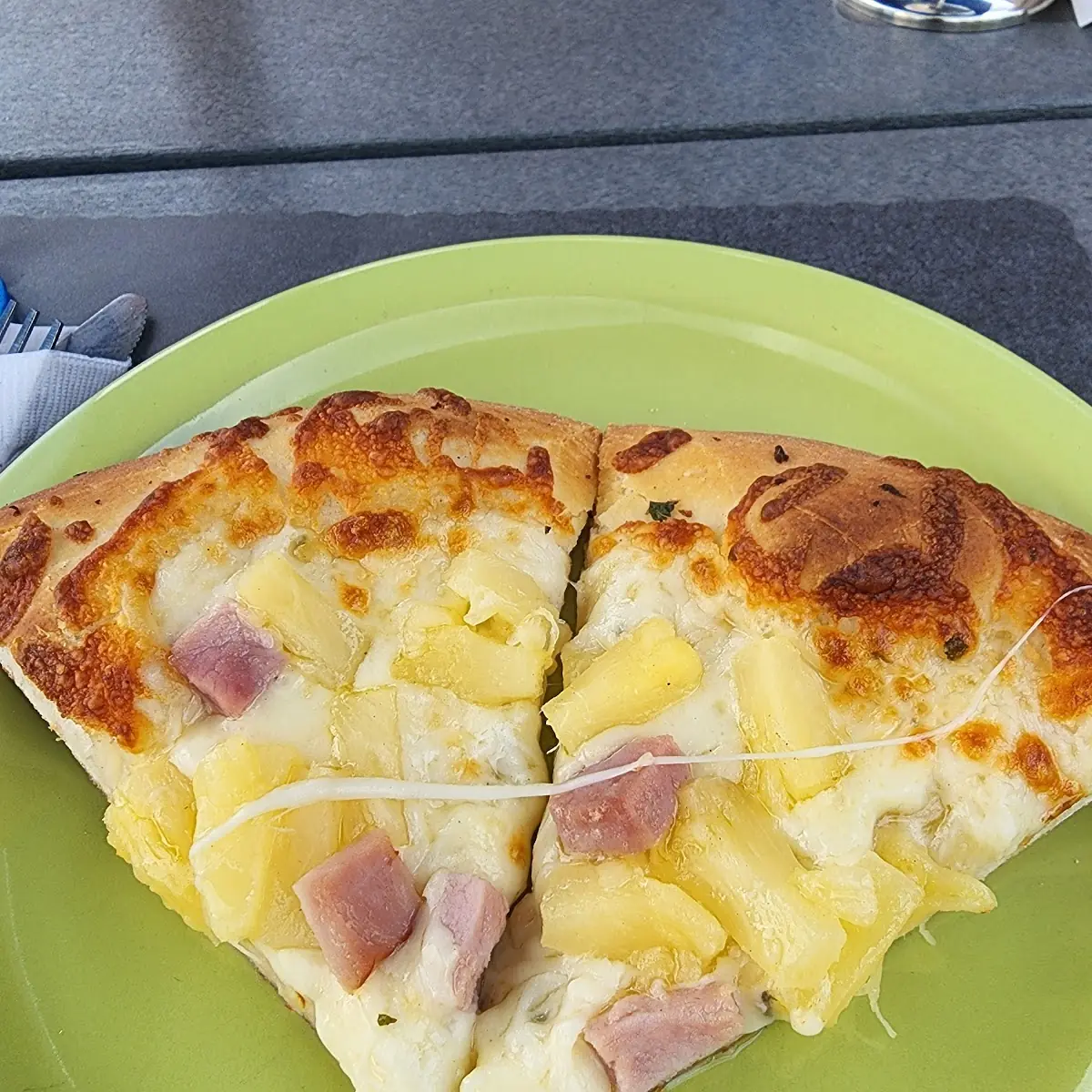 Hawaiian Pizza