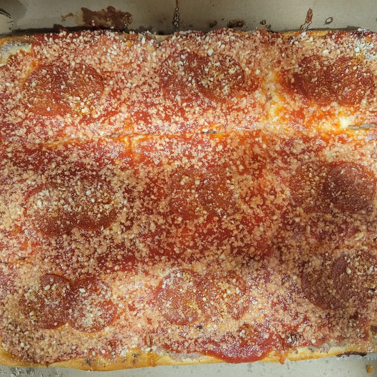 Sausage Peppers and Pepperoni Pizza