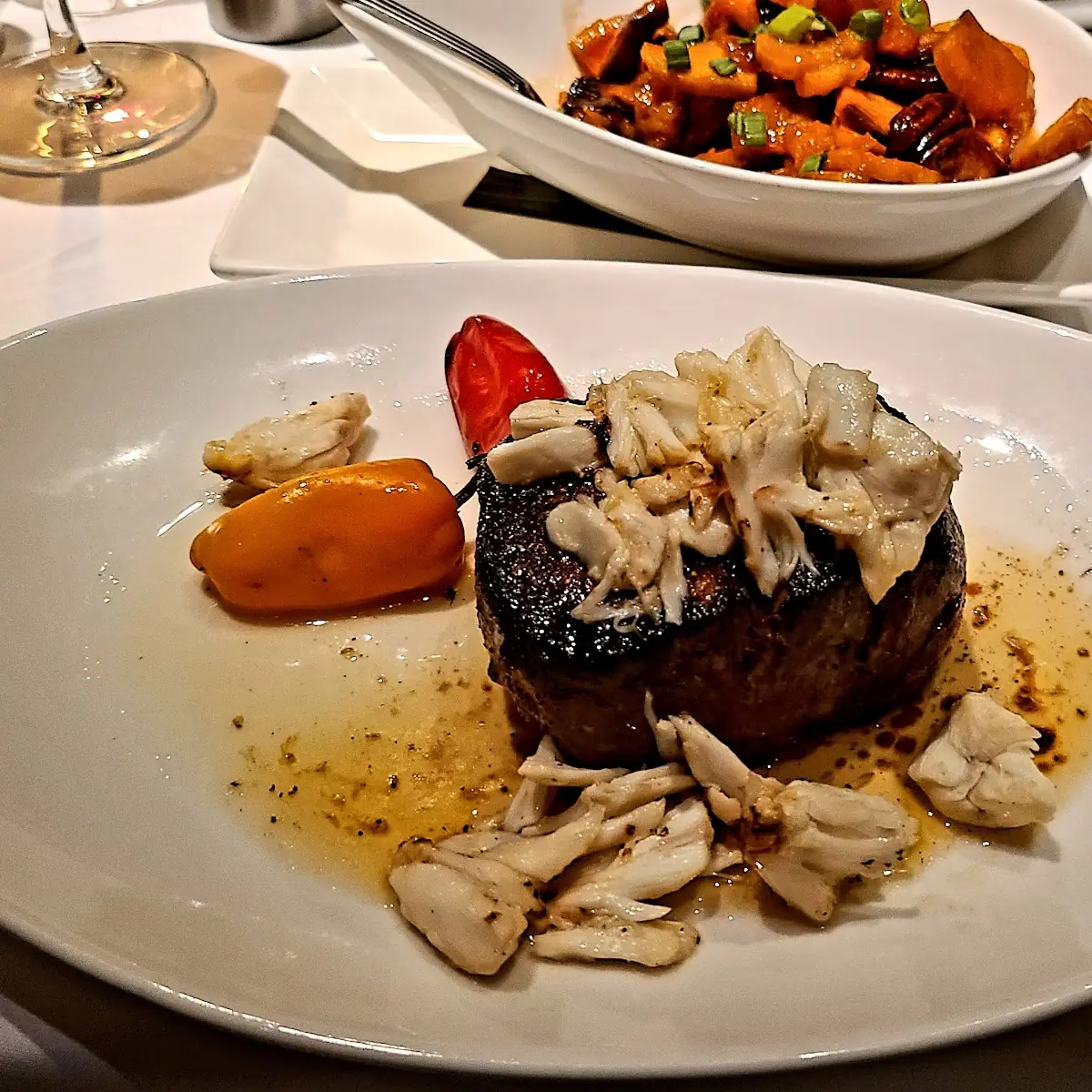 10 Oz Filet Mignon with Lump Crab
