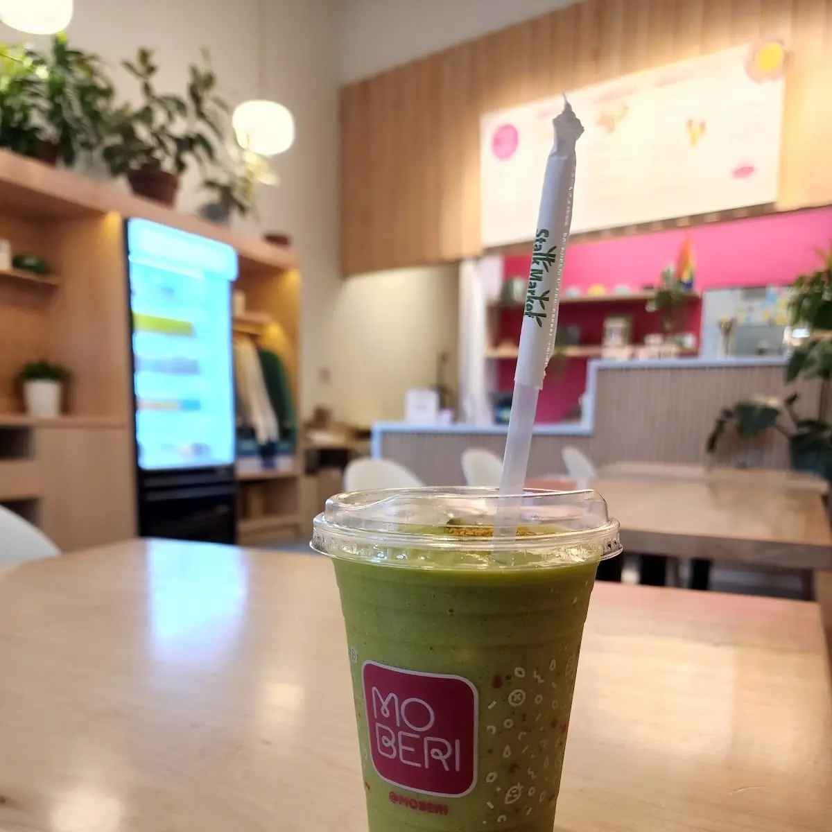 Iced Oat Milk Matcha Latte