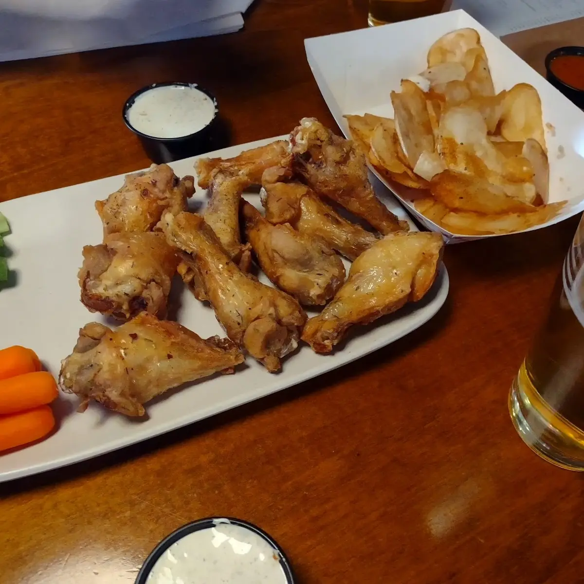 Dry Rub Wings and Chips