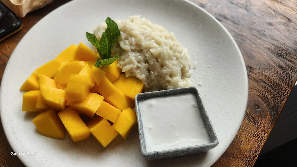 Mango Sticky Rice, CocoNine Gungahlin