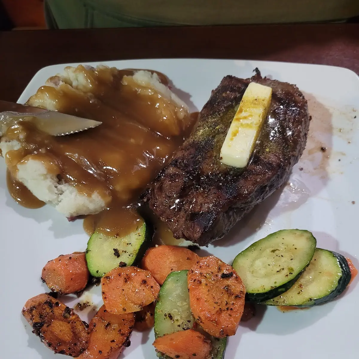 14oz Sirloin with Veggies