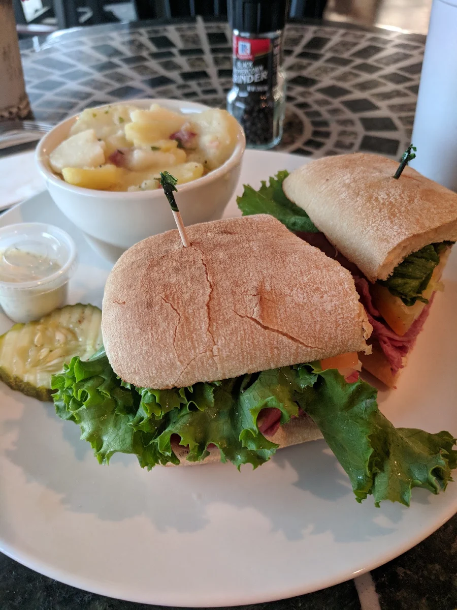 Beechwood Ham & Swiss Sandwich