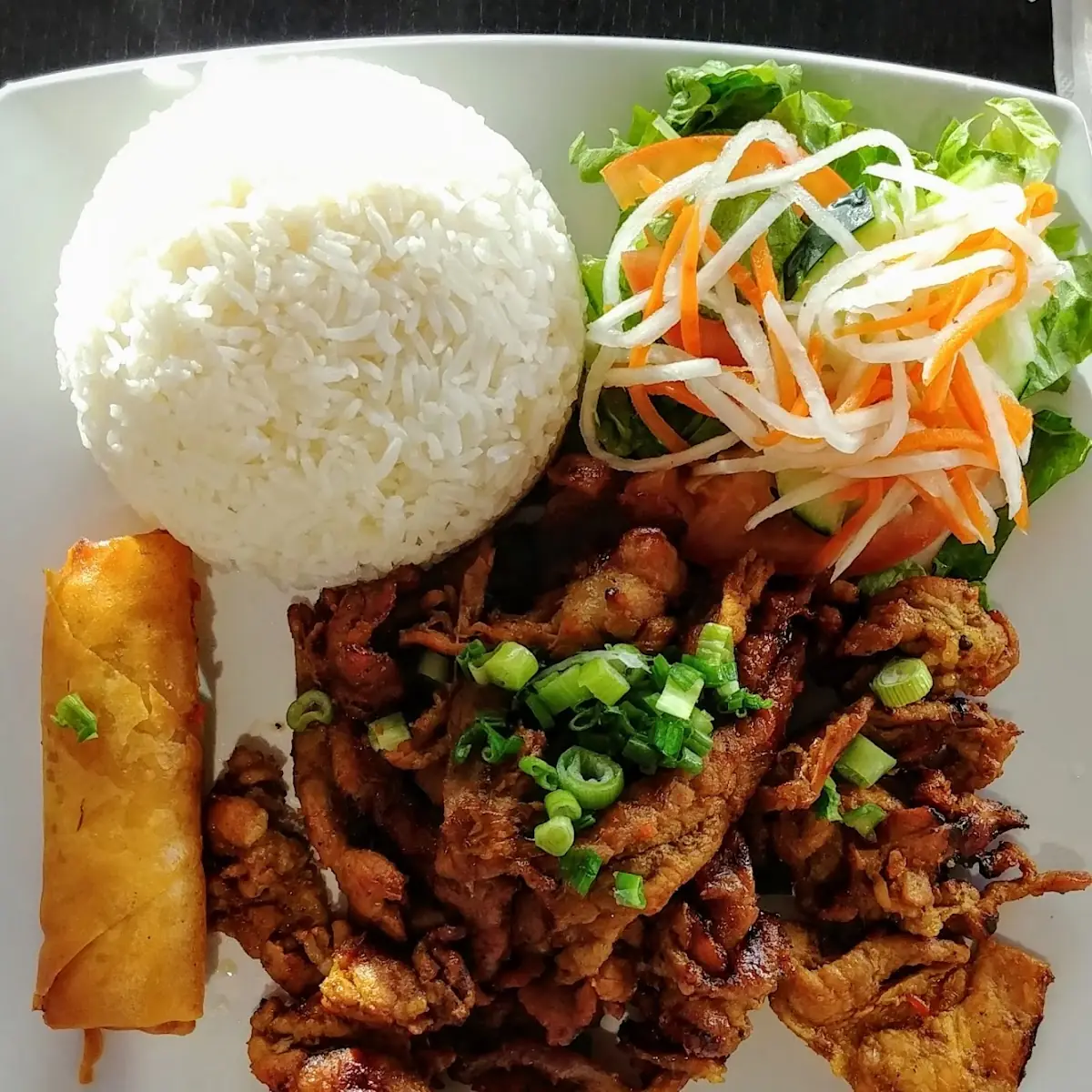 Com Cha Gio Thit Nuong
