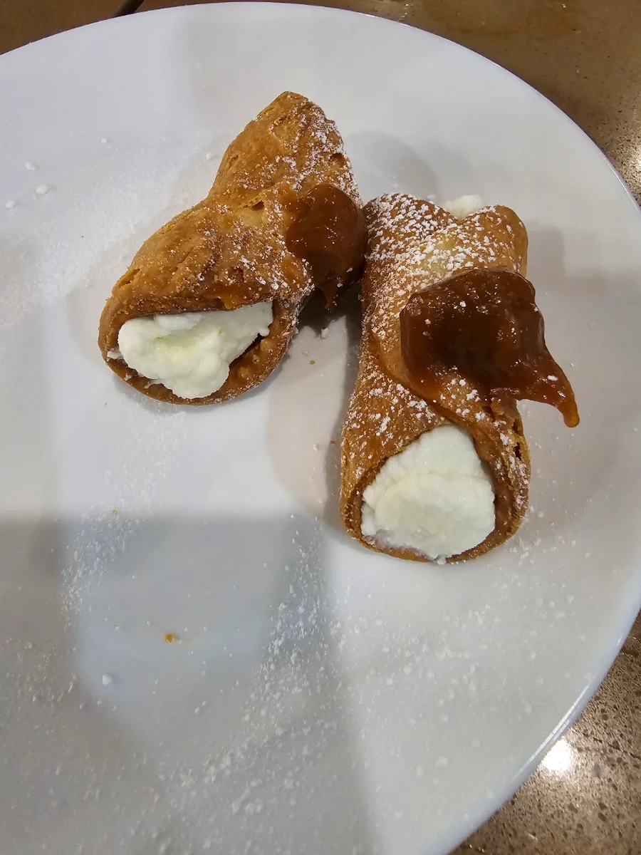 Cannoli, La Parrilla